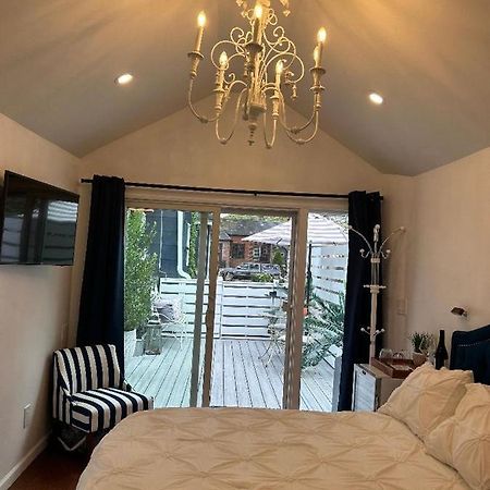 Adorable 1 Bedroom Cottage New York Exteriör bild