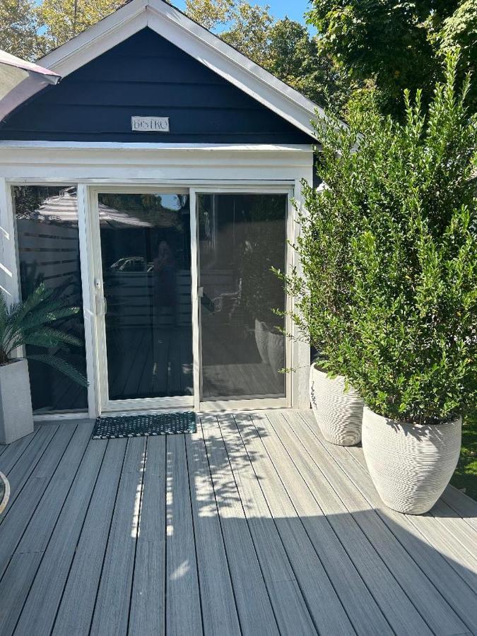 Adorable 1 Bedroom Cottage New York Exteriör bild